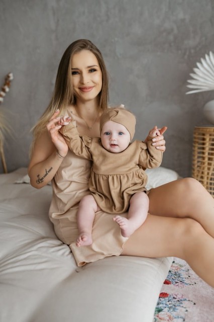 Body z sukienką dla niemowlaka Kawa - Dolce Sonno