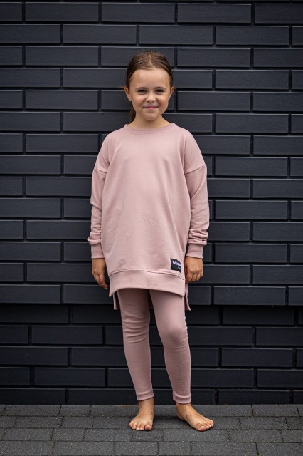 Długa bluza dla dzieci z dłuższym tyłem Little Ana/Blush - Wualaa by dolce sonno