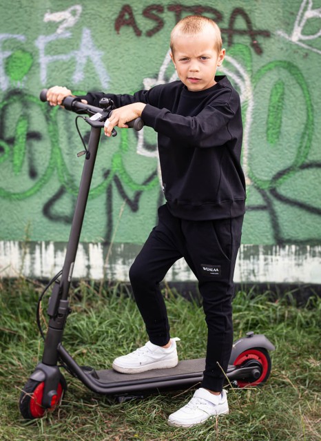 Bluza chłopięca oversize z lini basic WallyCzarna - Wualaa by dolce sonno 2.jpg