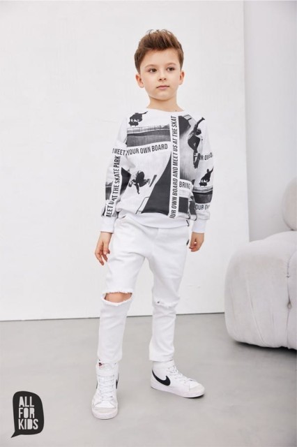 Bluza dla chłopca z motywem skate parku, czarno-biała - All for Kids