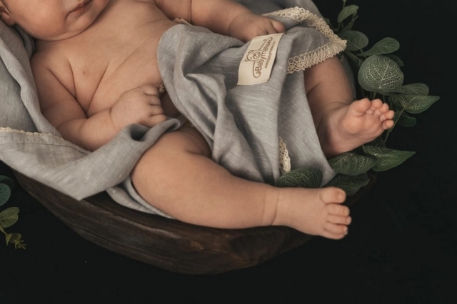 Lniany kocyk niemowlęcy "Linen" jasny szary | BabyMatex