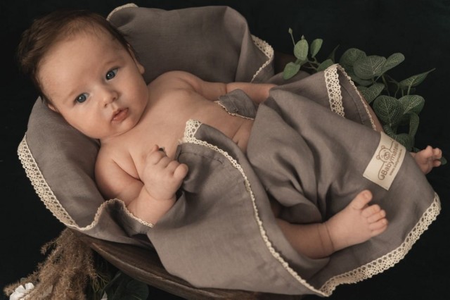 Lniany kocyk niemowlęcy "Linen" ciemny szary | BabyMatex