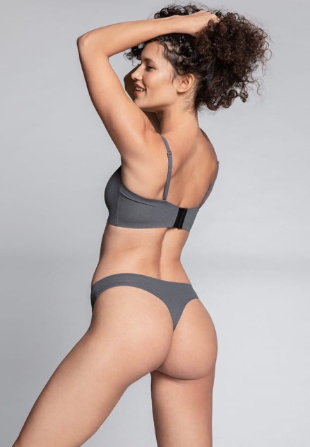 Stringi damskie "Laser Cut" w delikatny prążek - Szare | Lama 5020