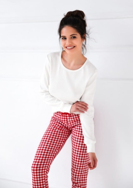Bawełniana piżama damska z długimi spodniami w kratę Perfect | Sensis