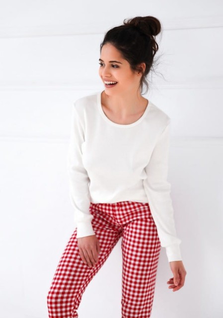 Bawełniana piżama damska z długimi spodniami w kratę Perfect | Sensis