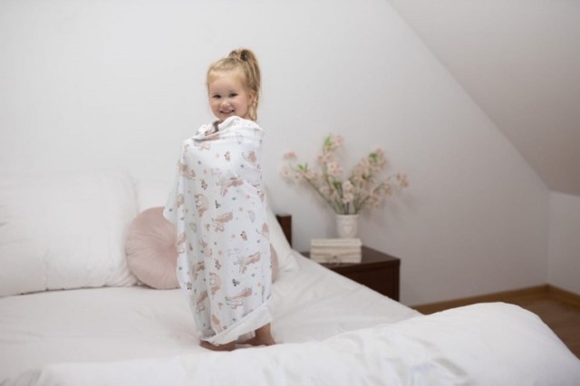 Kocyk dwuwarstwowy dla niemowląt bawełna + bambus 75x100 Jednorożec - Baby Matex