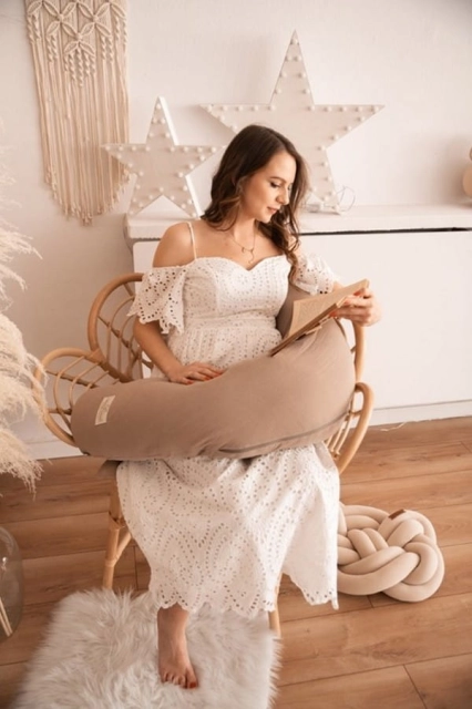 Poduszka pozycjonująca dla kobiet w ciąży i do karmienia, Rogal - MOON MUSLIN, 260cm | beż - BabyMatex TB0076_17