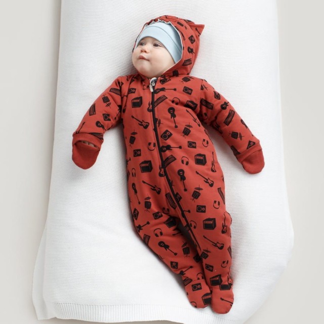 Ciepły kombinezon dresowy dla niemowląt czerwony w instrumenty muzyczne - Let's Rock | Pinokio