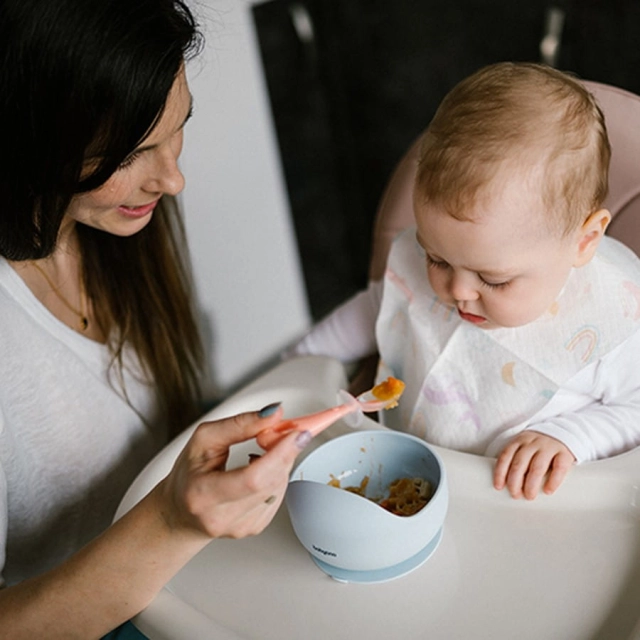 Miseczka silikonowa z przyssawką dla niemowląt - niebieska | Babyono