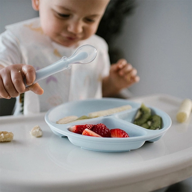 Talerzyk silikonowy z przyssawką dla niemowląt - niebieski | Babyono 1482/02
