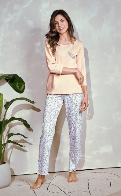 Bawełniana piżama damska z długim rękawem Arielle - brzoskwiniowa | Taro 3240