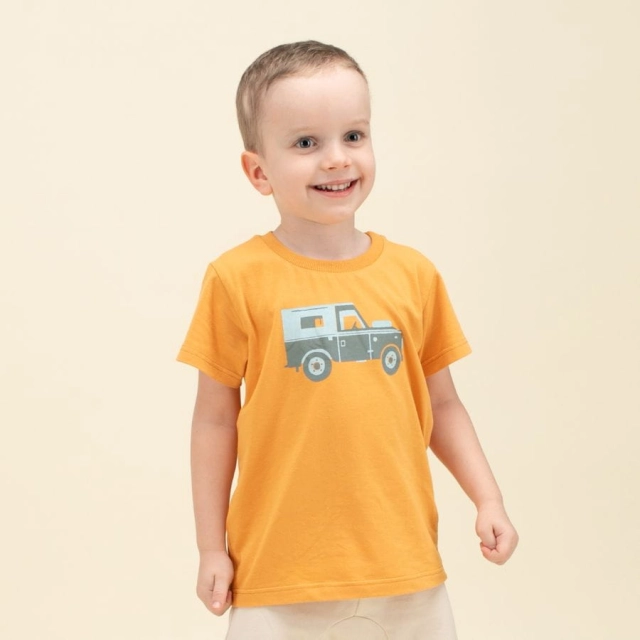 Koszulka z krótkim rękawem T-shirt dziecięcy miodowy z autkiem - Safari Pinokio