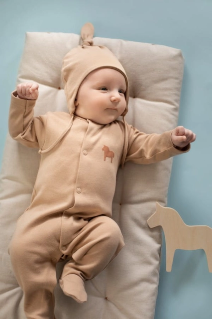 Pajac niemowlęcy na napy brązowy z konikiem - Wooden Pony | Pinokio