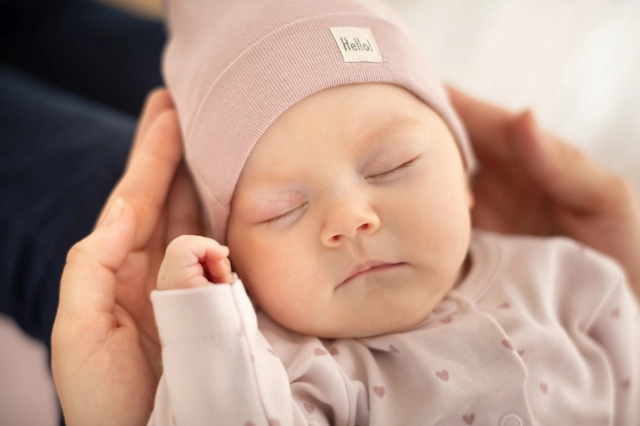 Czapka bawełniana dla niemowlaka Pink - Hello | Pinokio