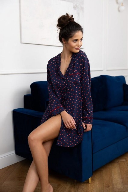 Dzianinowa koszula nocna z kołnierzykiem zapina na guziki Sophia | Sensis