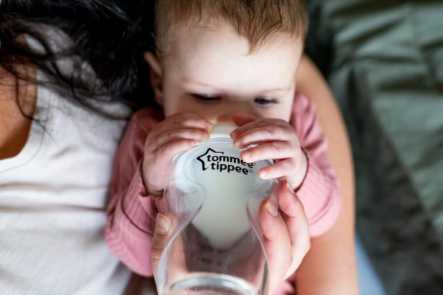 Tommee Tippee Butelka szklana do karmienia 150ml 0m+