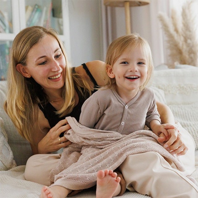 Kocyk niemowlęcy z włókna bambusowego 75x100 cm - Jasny Beż | Babyono 1673/02