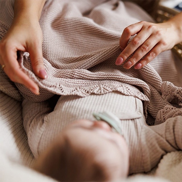 Kocyk niemowlęcy z włókna bambusowego 75x100 cm - beżowy | Babyono 1674/03