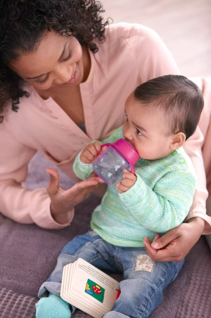 Kubek niekapek z miękkim ustnikiem 6m+ 200ml - Avent
